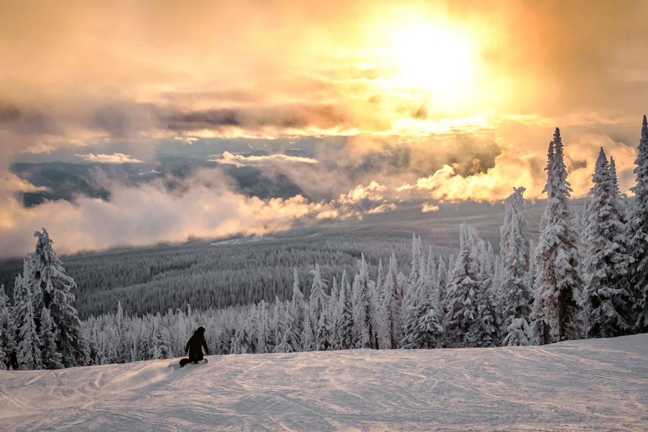 Sundance Resort Big White Ski Resort Exterior photo